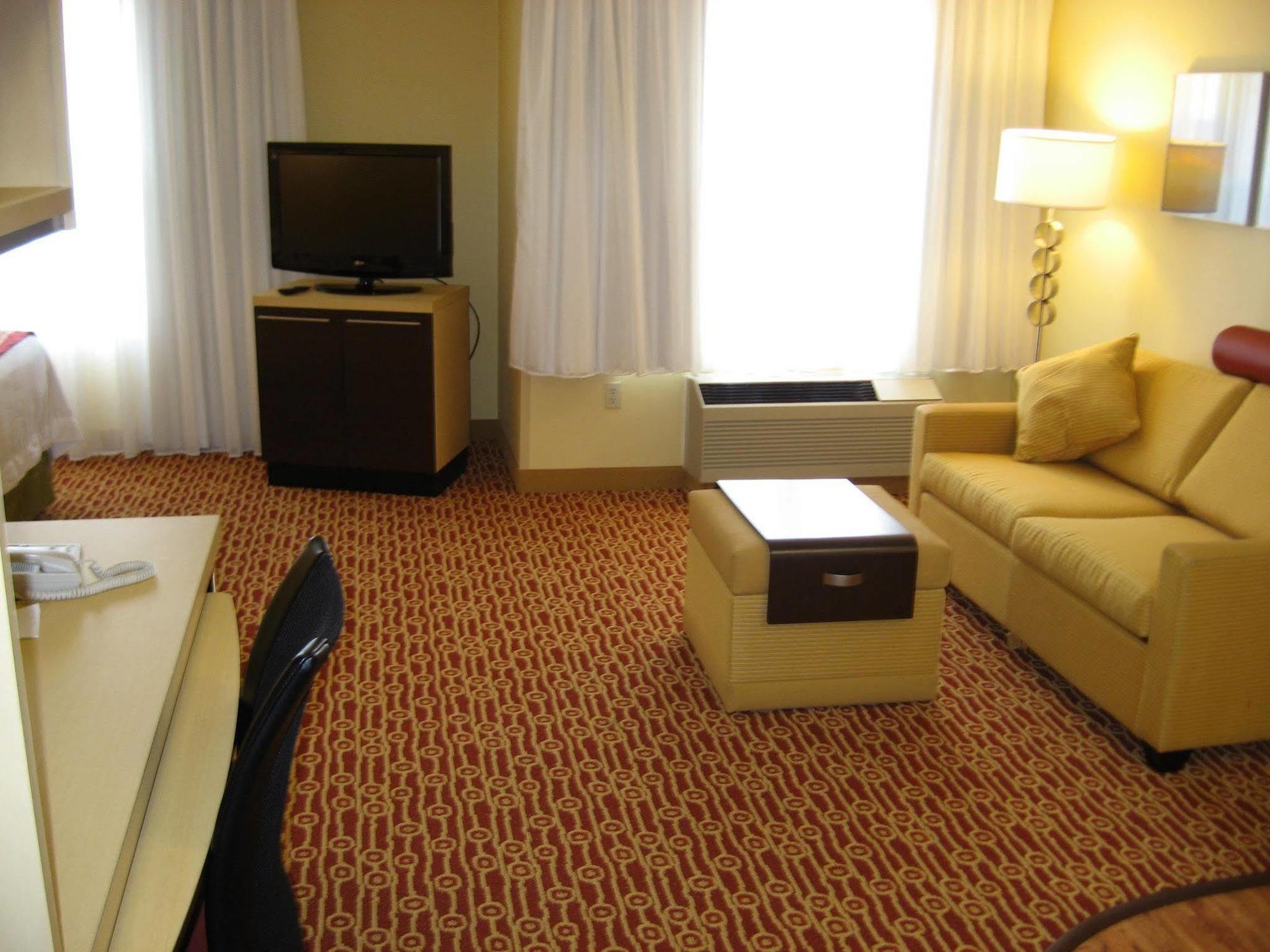 ทาวน์เพลซ สวีท โรเชสเตอร์ Hotel ภายนอก รูปภาพ