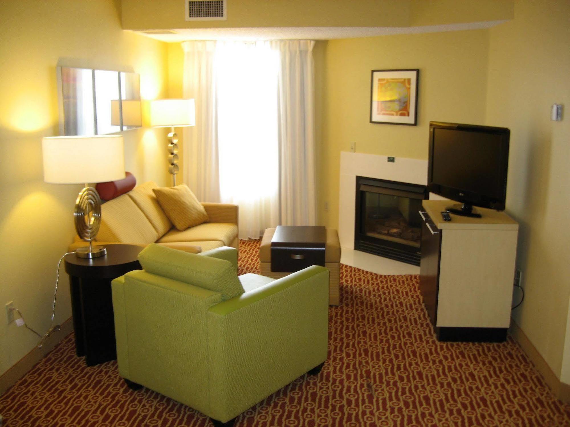ทาวน์เพลซ สวีท โรเชสเตอร์ Hotel ภายนอก รูปภาพ