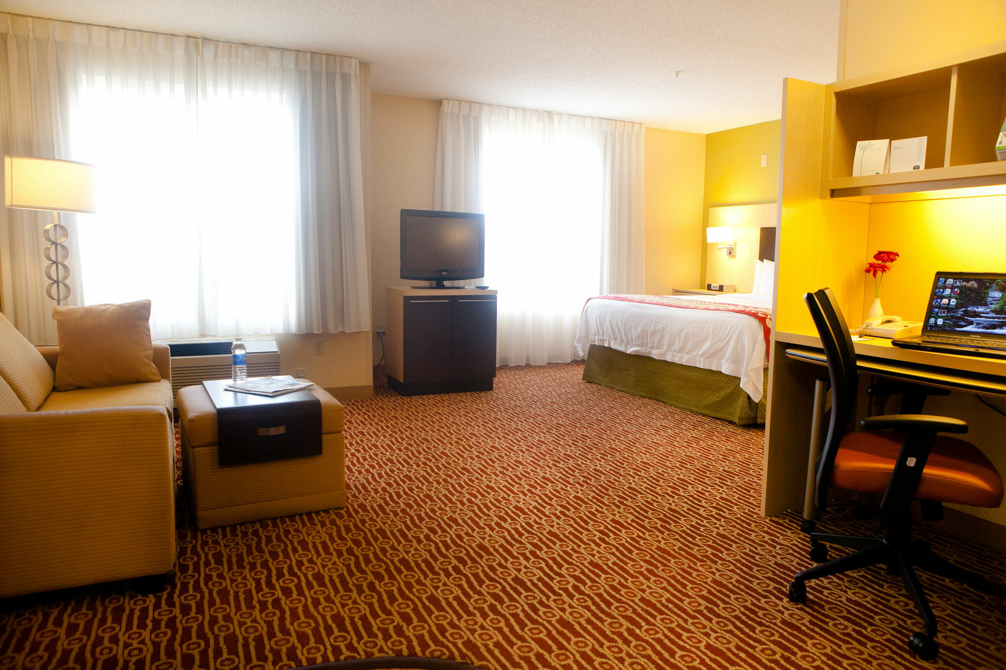 ทาวน์เพลซ สวีท โรเชสเตอร์ Hotel ภายนอก รูปภาพ
